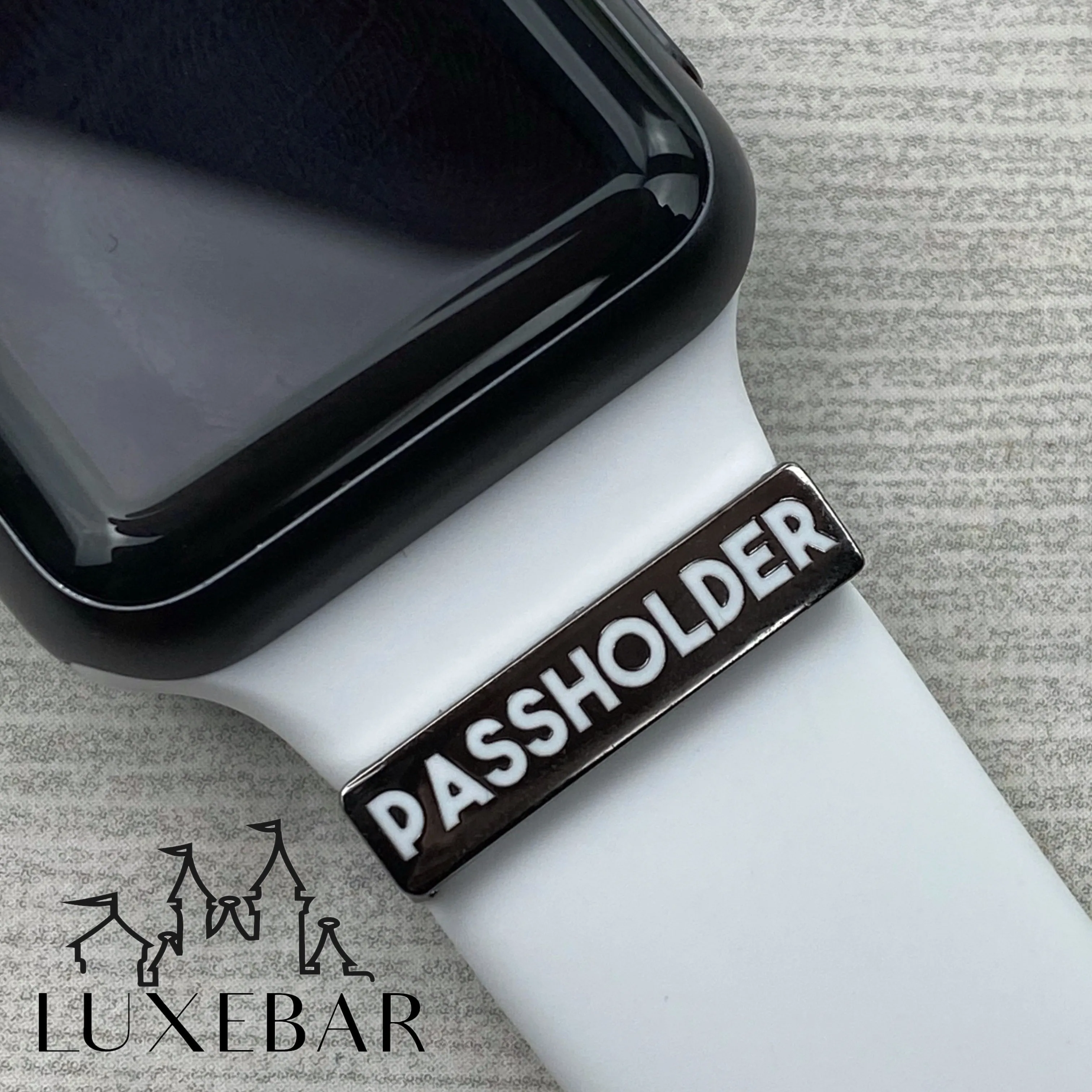 LuxeBar ~ PASSHOLDER