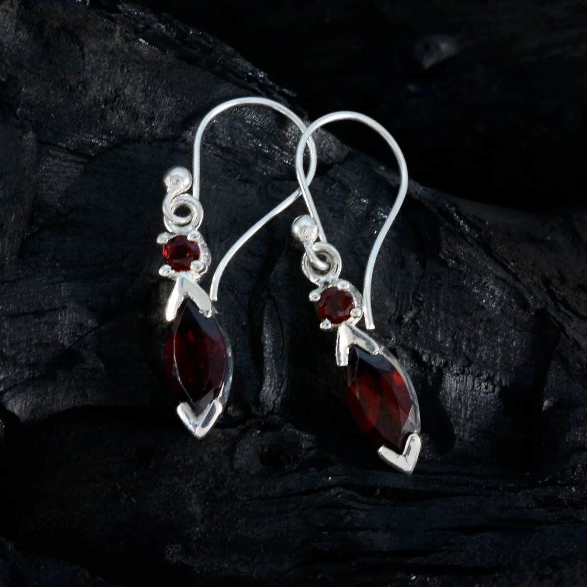 Riyo Beauteous 925 Sterling Silver Earring For Women Garnet Earring Bezel Setting Red Earring Dangle Earring